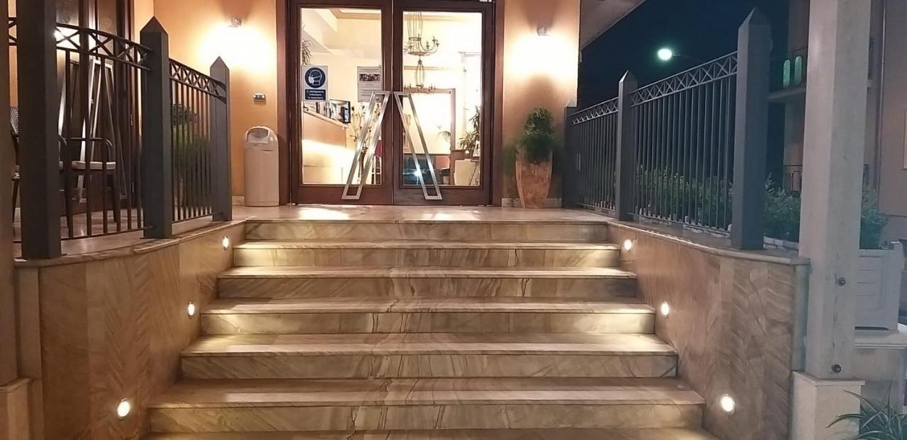 Hotel La Conca Villa San Giovanni Exterior foto