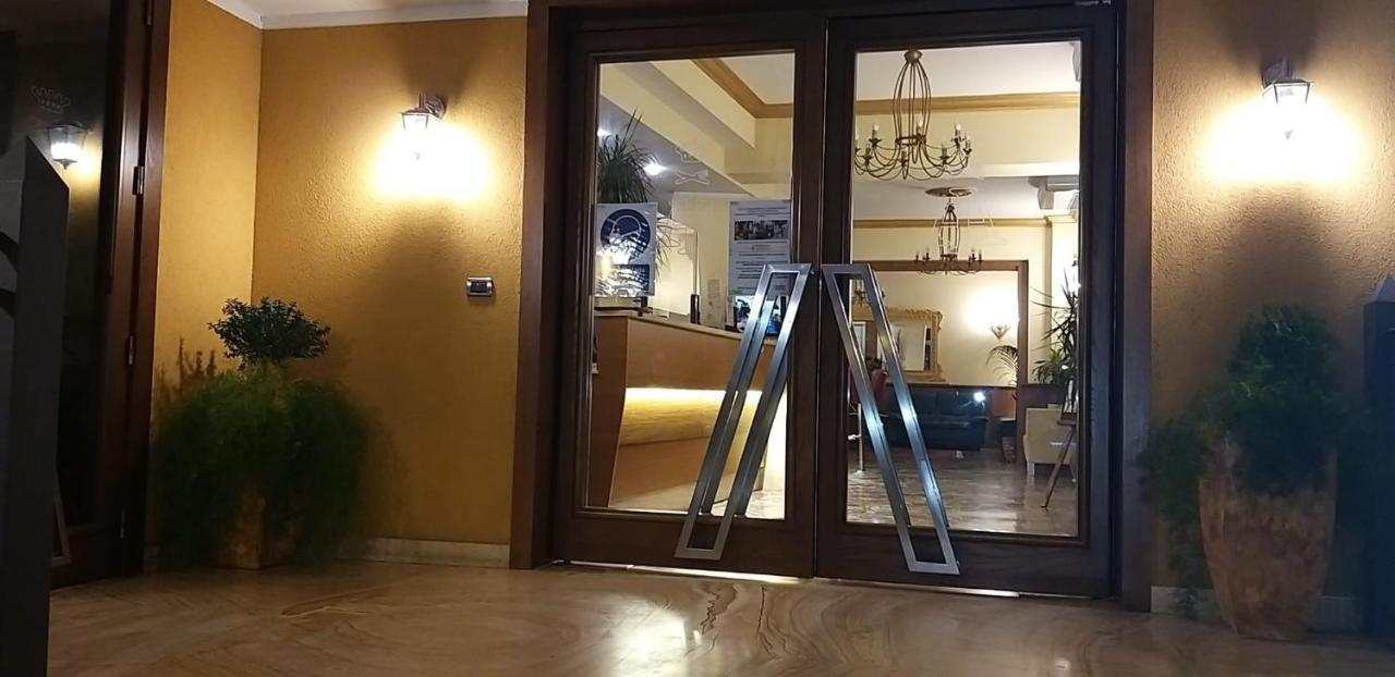Hotel La Conca Villa San Giovanni Exterior foto