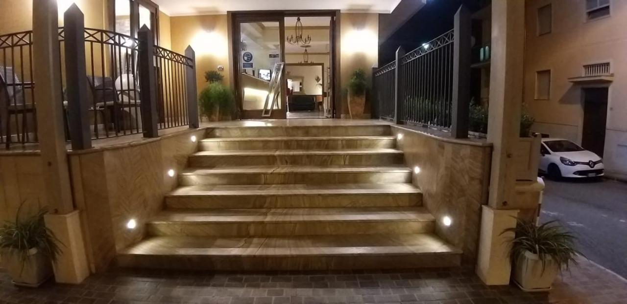 Hotel La Conca Villa San Giovanni Exterior foto